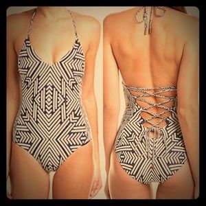 NWT Red Carter Navy & Blue Corset Back Suit sz S